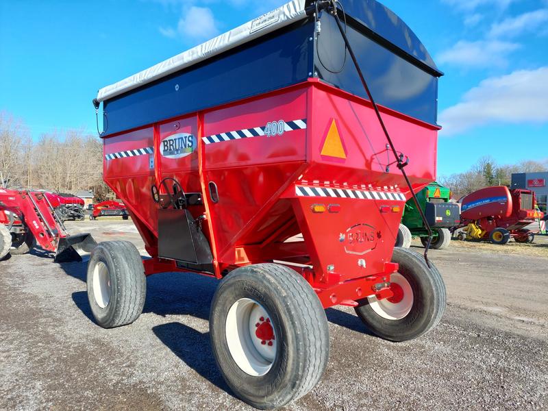 Tractors  Bruns Gravity Box Photo